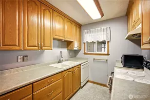 708 Marion Ln SE, Puyallup, WA 98372 - Photo 5