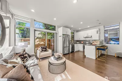 2035 NW 65th Street, Seattle, WA 98117 - Photo 17