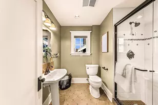 2333 Federal Ave E, Seattle, WA 98102 - Photo 23