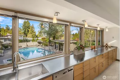 7640 NE 32nd Street, Medina, WA 98039 - Photo 11