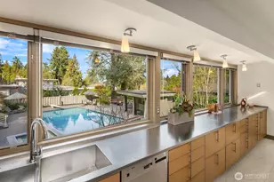 7640 NE 32nd St, Medina, WA 98039 - Photo 11