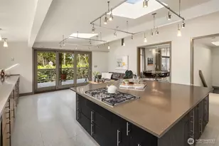 7640 NE 32nd St, Medina, WA 98039 - Photo 13