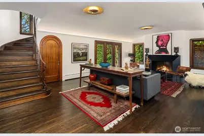 1626 Federal Avenue E, Seattle, WA 98102 - Photo 3