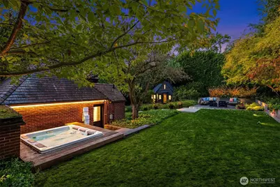 1626 Federal Avenue E, Seattle, WA 98102 - Photo 17