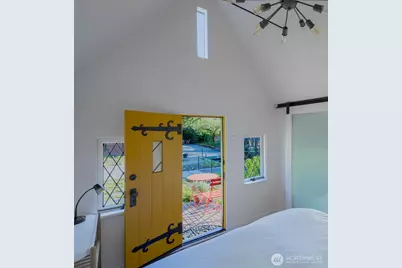 1626 Federal Avenue E, Seattle, WA 98102 - Photo 19