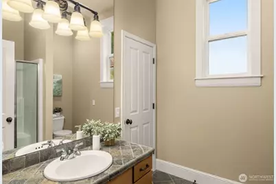 8360 Loyal Way NW, Seattle, WA 98117 - Photo 13