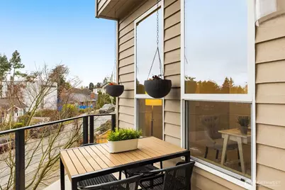 8360 Loyal Way NW, Seattle, WA 98117 - Photo 9