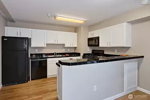 2117 N 107th St, Seattle, WA 98133 - Photo 11