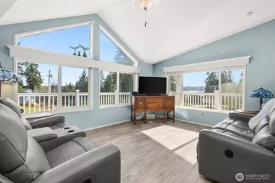 2240 Schirm Loop NW, Olympia, WA 98502 - Photo 7