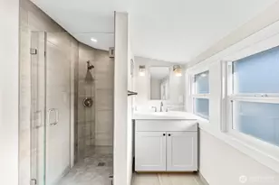 1816 Day Island Blvd W, University Place, WA 98466 - Photo 21