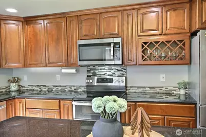 14512 2nd Avenue E, Tacoma, WA 98445 - Photo 11