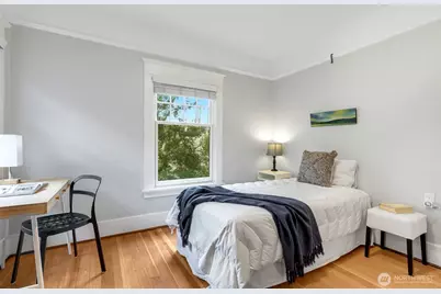 2430 8th Avenue W, Seattle, WA 98119 - Photo 23