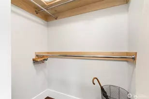 2430 8th Ave W, Seattle, WA 98119 - Photo 21