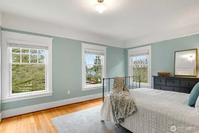 2430 8th Avenue W, Seattle, WA 98119 - Photo 17