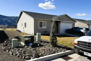 486 Hammond Ln, Rock Island, WA 98850 - Photo 3