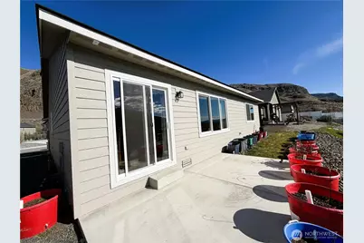 486 Hammond Lane, Rock Island, WA 98850 - Photo 5