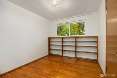 10210 NE 23rd Street, Bellevue, WA 98004 - Photo 29