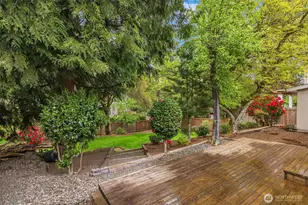 10210 NE 23rd St, Bellevue, WA 98004 - Photo 35