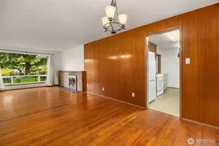 10210 NE 23rd St, Bellevue, WA 98004 - Photo 21