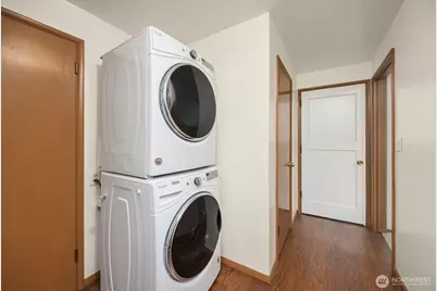 10210 NE 23rd Street, Bellevue, WA 98004 - Photo 33