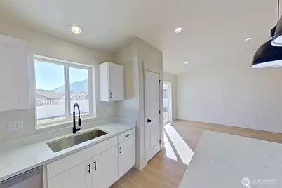 64 Juanita Way, Malaga, WA 98828 - Photo 7