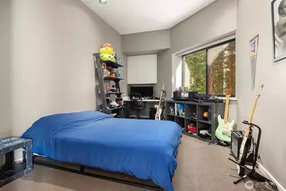 7703 W Mercer Way, Mercer Island, WA 98040 - Photo 27