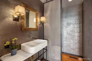 7703 W Mercer Way, Mercer Island, WA 98040 - Photo 19