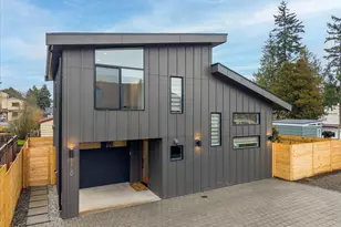 11740 Phinney Ave N, Seattle, WA 98133 - Photo 33