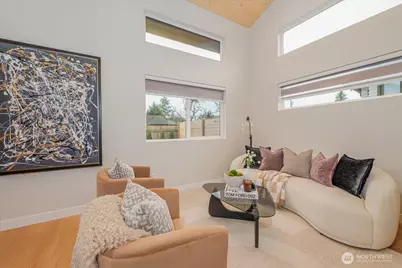 11740 Phinney Avenue N, Seattle, WA 98133 - Photo 11