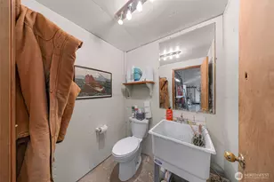 911 Virginia St, Bellingham, WA 98225 - Photo 31