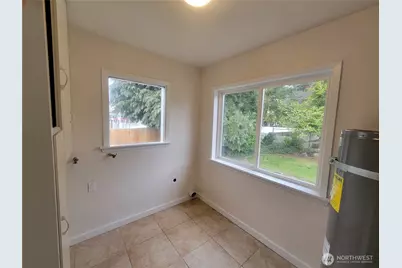 131 S 64th Street, Tacoma, WA 98408 - Photo 19