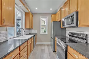 25123 Roberts Dr, Black Diamond, WA 98010 - Photo 13