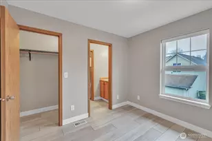 25123 Roberts Dr, Black Diamond, WA 98010 - Photo 17