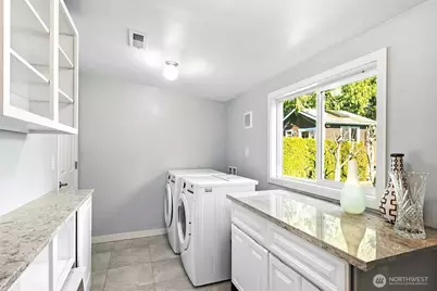 15812 30 Avenue NE, Shoreline, WA 98155 - Photo 19