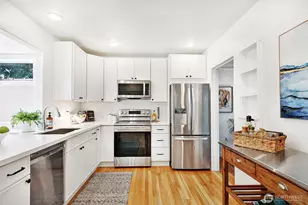 3027 NE 91st St, Seattle, WA 98115 - Photo 9