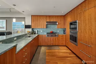 10700 NE 4th St, Bellevue, WA 98004 - Photo 5