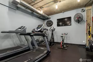 2504 Western Ave, Seattle, WA 98121 - Photo 17