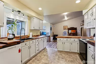 9509 237th Street E, Graham, WA 98338 - Photo 13