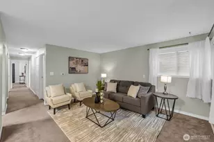 11401 Roosevelt Way NE, Seattle, WA 98125 - Photo 15