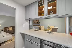 11401 Roosevelt Way NE, Seattle, WA 98125 - Photo 21