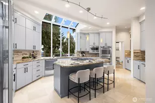 18206 NW Montreux Dr, Issaquah, WA 98027 - Photo 7