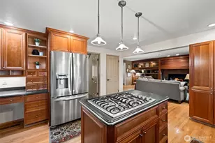 8902 Park Ridge Dr W, University Place, WA 98467 - Photo 7