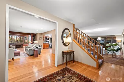 8902 Park Ridge Drive W, University Place, WA 98467 - Photo 3