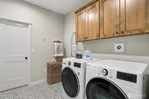 2031 E 9th St, La Center, WA 98629 - Photo 23