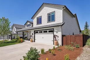 2031 E 9th St, La Center, WA 98629 - Photo 1