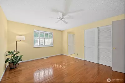 7861 NE University Point Circle NE, Bremerton, WA 98311 - Photo 15