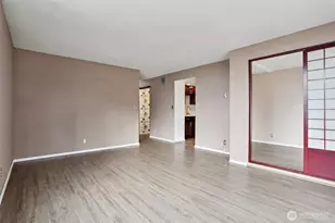 2201 3rd Ave, Seattle, WA 98121 - Photo 3