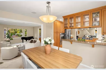 18605 NE 191st Street, Woodinville, WA 98077 - Photo 9