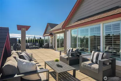 2425 33rd Avenue W #402, Seattle, WA 98199 - Photo 29