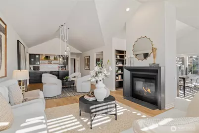 2425 33rd Avenue W #402, Seattle, WA 98199 - Photo 7